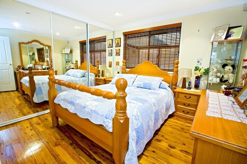 21 Glenfern Crescent, BOSSLEY PARK NSW 2176, Bossley Park - Thumbnail 4