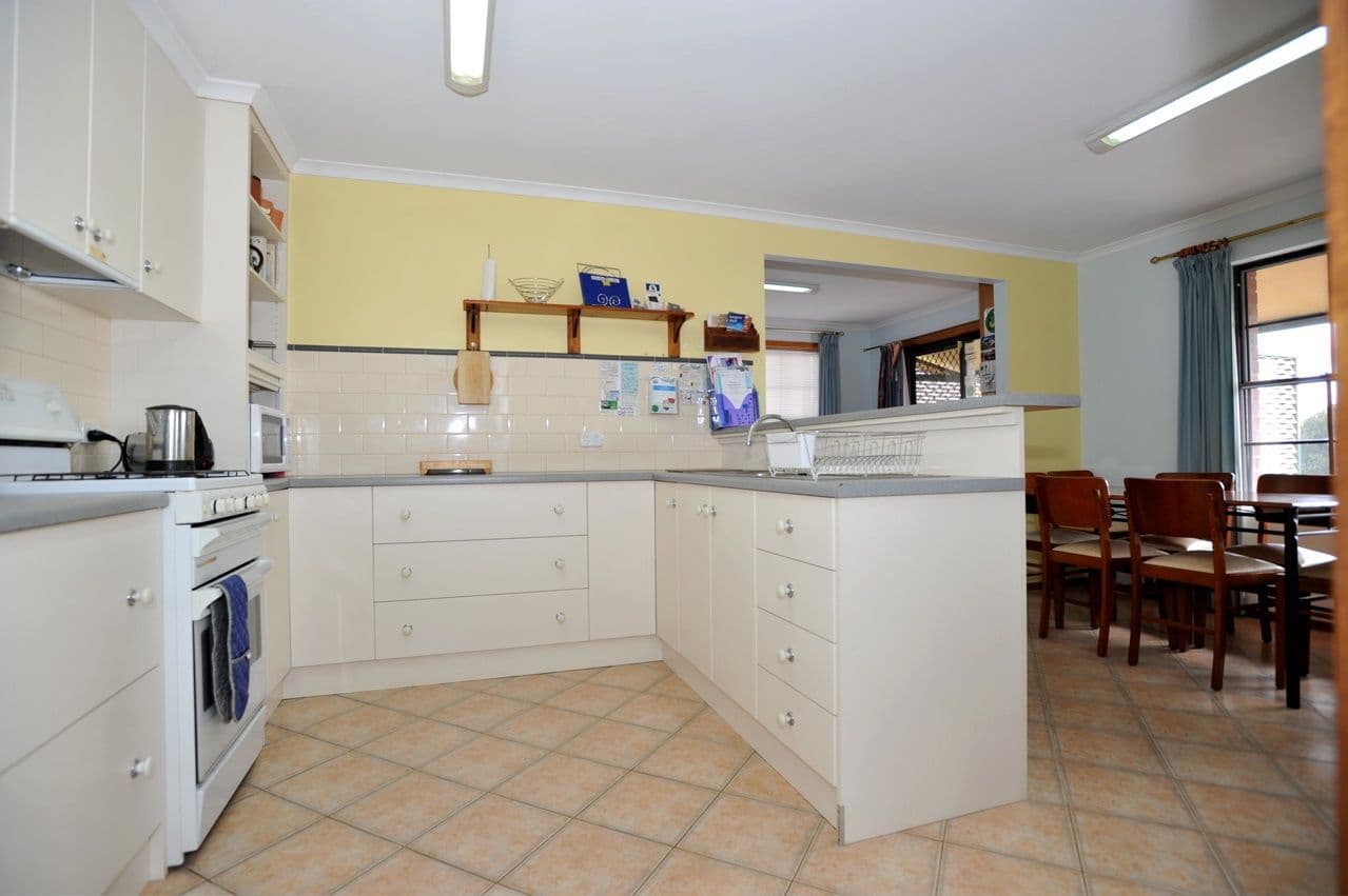 25 Hawthorn Avenue, EMU BAY SA 5223, Emu Bay - Thumbnail 4