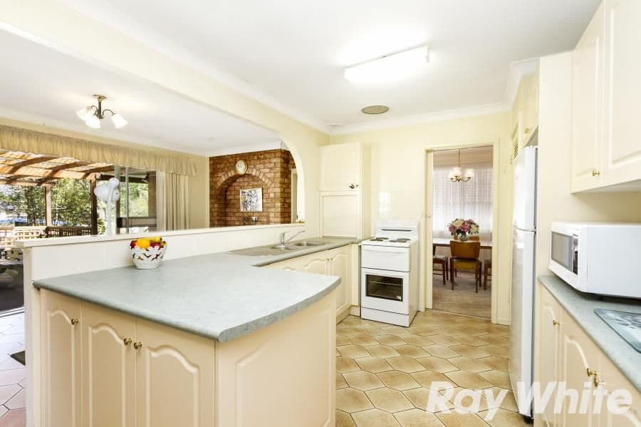 72 Carver Crescent, BAULKHAM HILLS NSW 2153, Baulkham Hills - Thumbnail 3