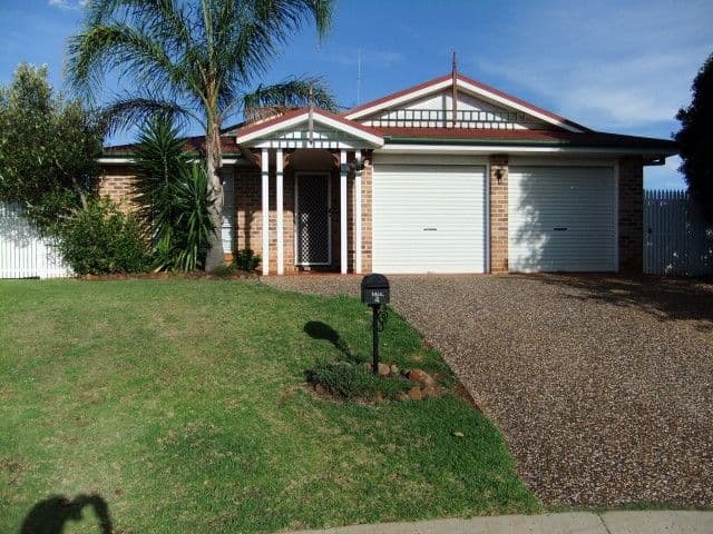 4 Bottlebrush Court, GLENVALE QLD 4350, Glenvale - Image 1