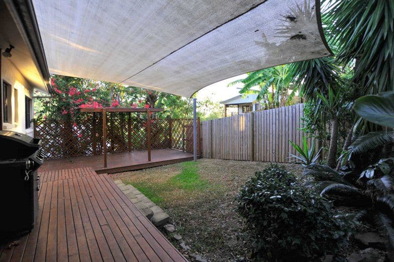 18 Stewart Drive, CANNONVALE QLD 4802, Cannonvale - Thumbnail 4
