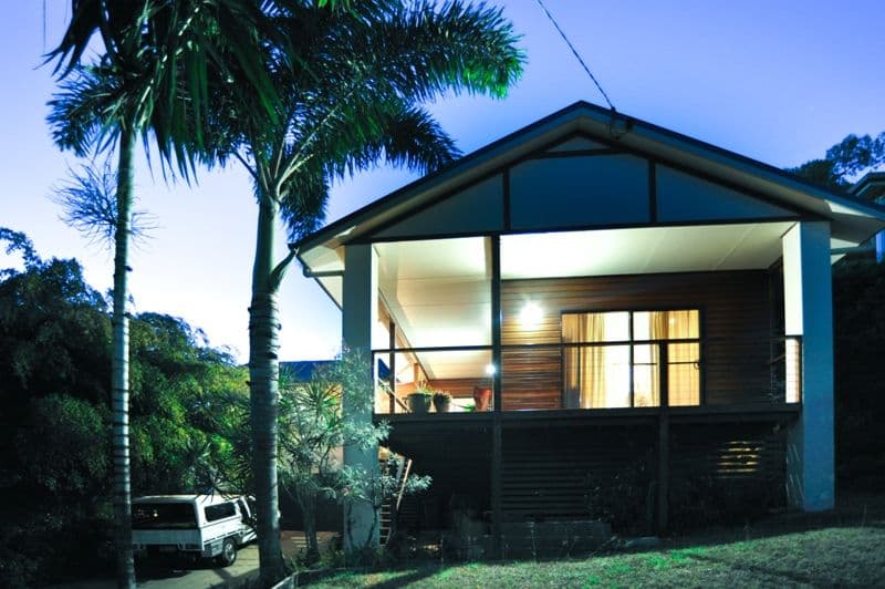 18 Stewart Drive, CANNONVALE QLD 4802, Cannonvale - Thumbnail 3