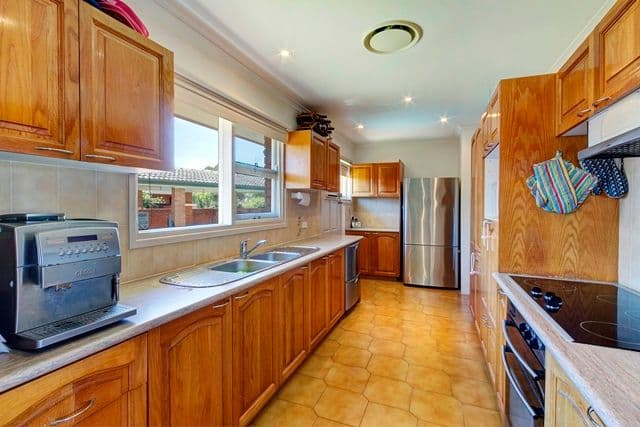 24 Verletta Avenue, CASTLE HILL NSW 2154, Castle Hill - Thumbnail 4