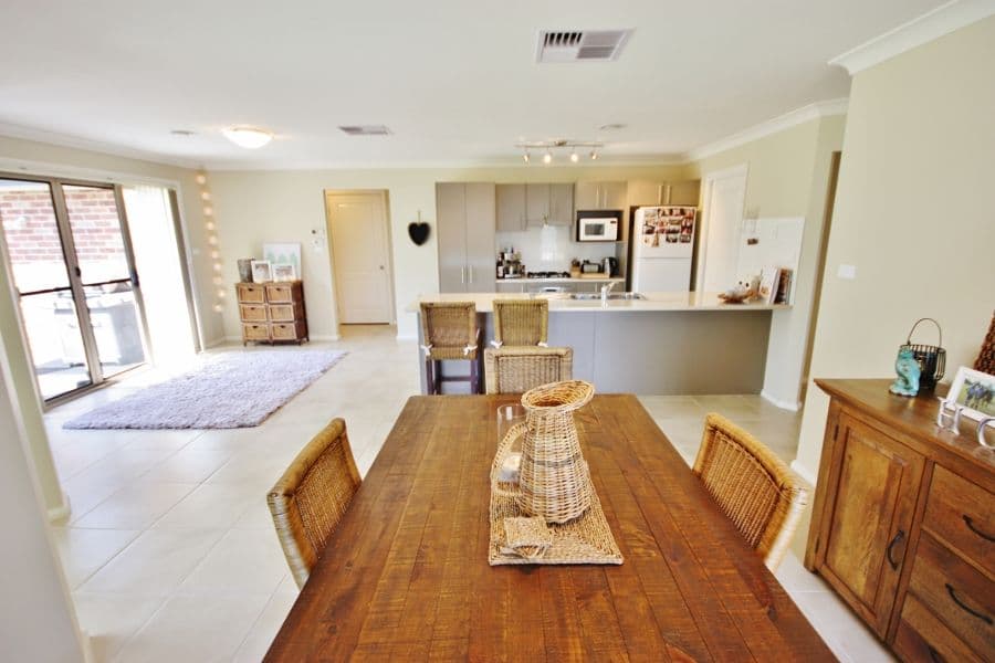 5A Garland Place, YOUNG NSW 2594, Young - Thumbnail 2