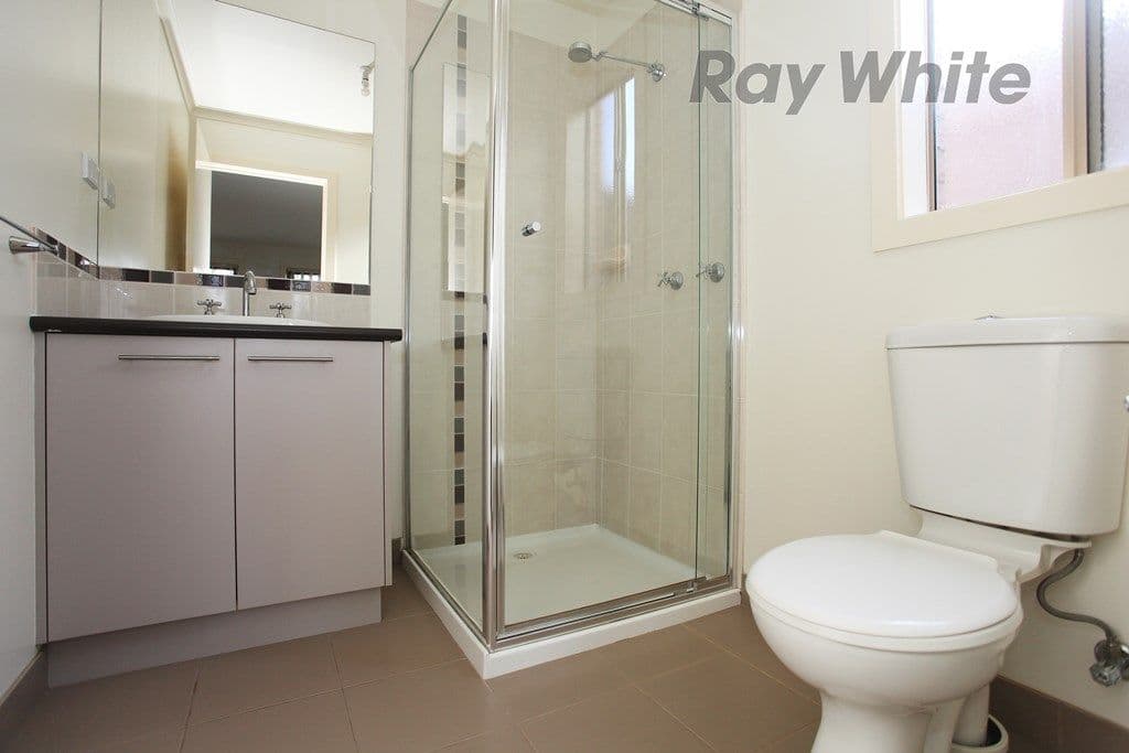 15 Ramson Street, POINT COOK VIC 3030, Point Cook - Thumbnail 3