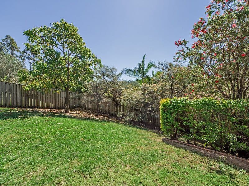 21 Chatham Avenue, PACIFIC PINES QLD 4211, Pacific Pines - Thumbnail 4