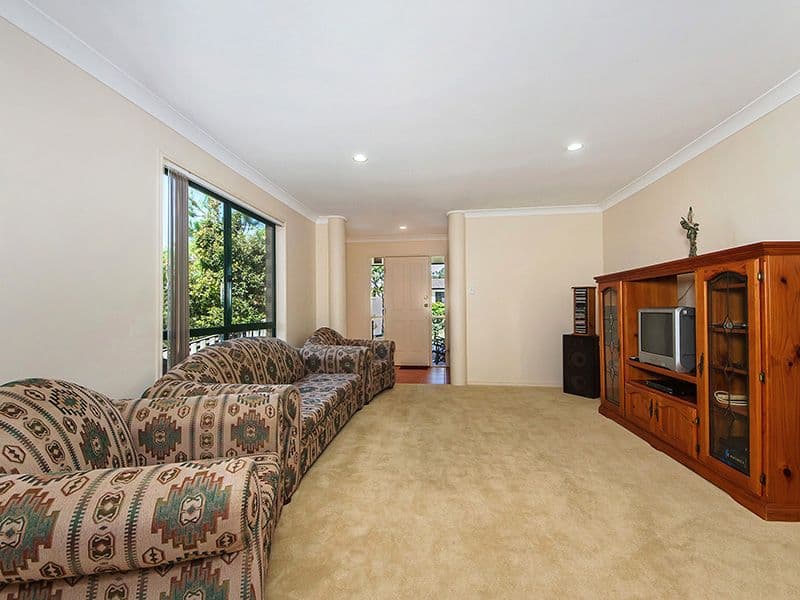 21 Chatham Avenue, PACIFIC PINES QLD 4211, Pacific Pines - Thumbnail 5