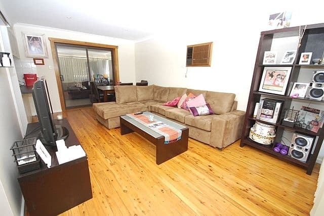 6 Daffodil Street, GREYSTANES NSW 2145, Greystanes - Thumbnail 2