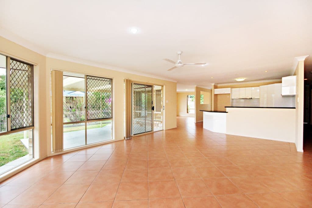 25 Armstrong Way, HIGHLAND PARK QLD 4211, Highland Park - Thumbnail 6