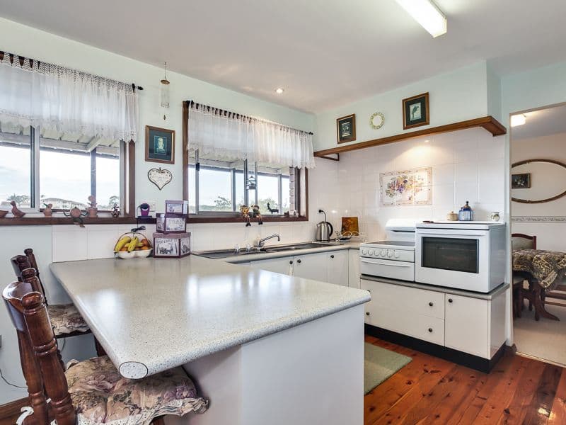 3 Dymock Close, JEWELLS NSW 2280, Jewells - Thumbnail 3