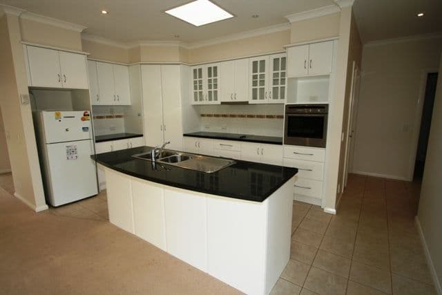 85 Chapel Street, COWES VIC 3922, Cowes - Thumbnail 2