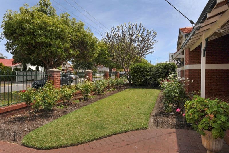 104 Fourth Avenue, MOUNT LAWLEY WA 6050, Mount Lawley - Thumbnail 2