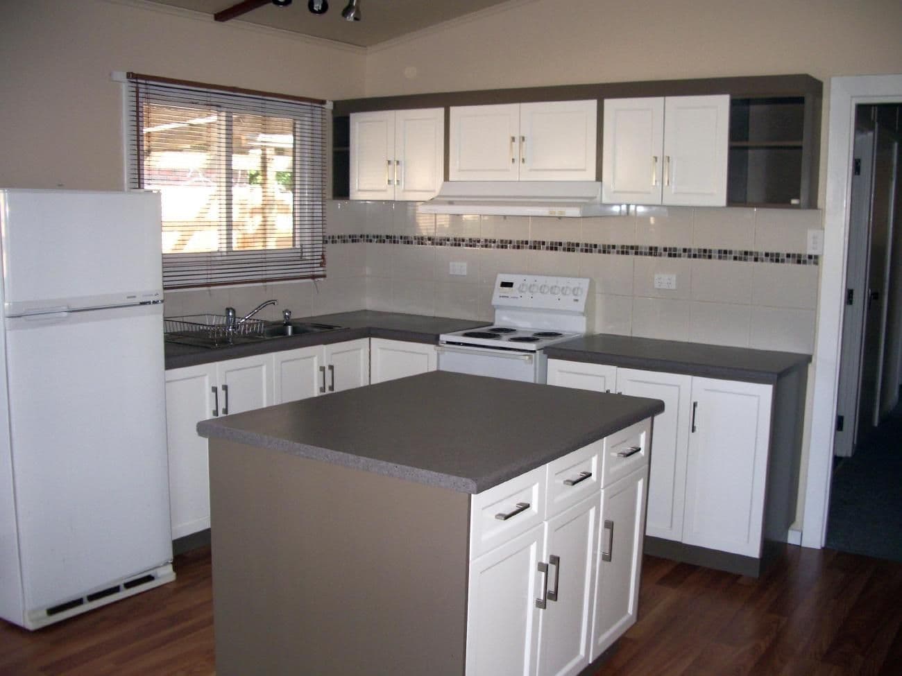 23  Edward Street, BORDERTOWN SA 5268, Bordertown - Thumbnail 2