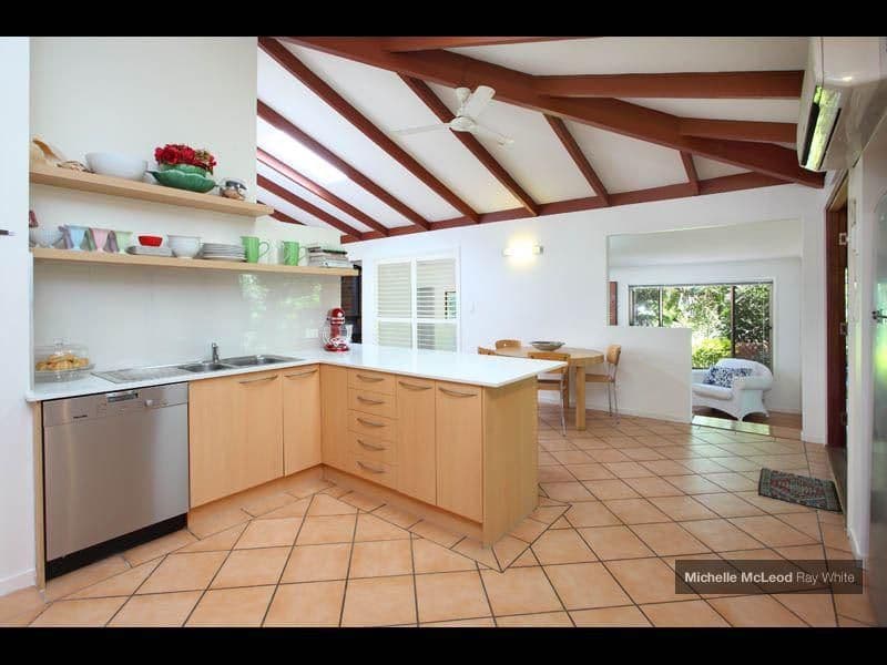65 Chapel Hill Road, CHAPEL HILL QLD 4069, Chapel Hill - Thumbnail 4