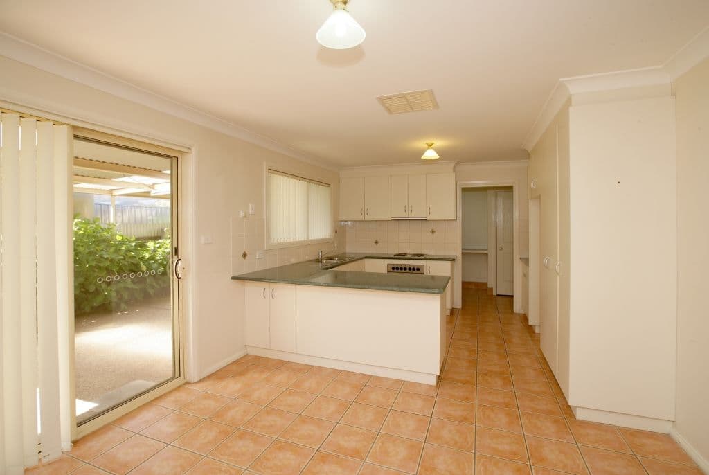 418 Lake Albert Road, KOORINGAL NSW 2650, Kooringal - Thumbnail 4