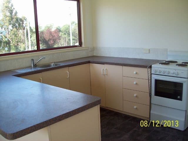 11 Weld Street, BEACONSFIELD TAS 7270, Beaconsfield - Thumbnail 2