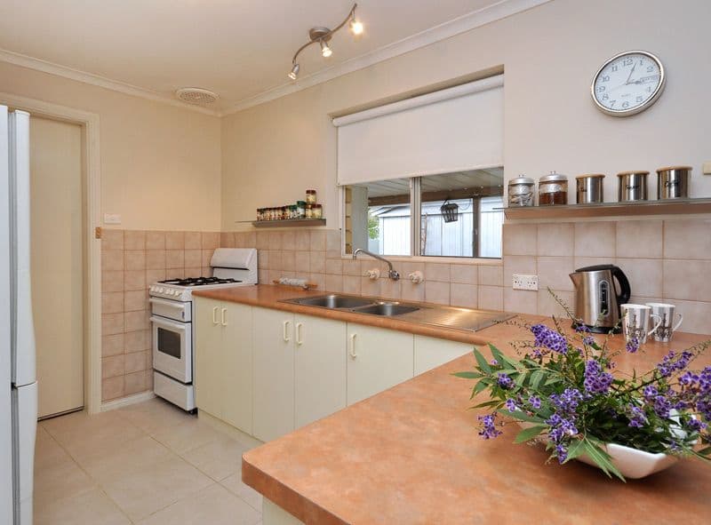 8 Reid Avenue, ABERFOYLE PARK SA 5159, Aberfoyle Park - Thumbnail 6