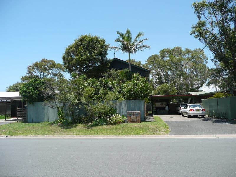 16 Banksia Avenue, CABARITA BEACH NSW 2488, Cabarita Beach - Image 1