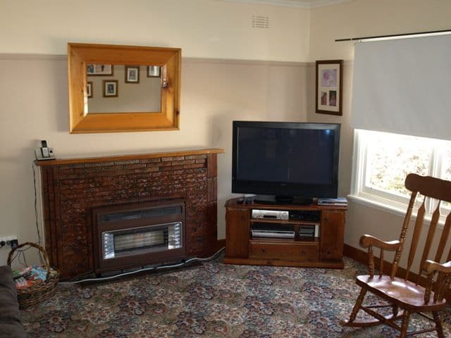 45 Anzac Avenue, KOROIT VIC 3282, Koroit - Thumbnail 5