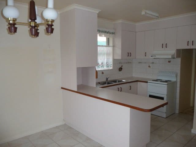 12 Dalgleish Street, WODONGA VIC 3690, Wodonga - Thumbnail 4