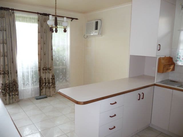 12 Dalgleish Street, WODONGA VIC 3690, Wodonga - Thumbnail 2