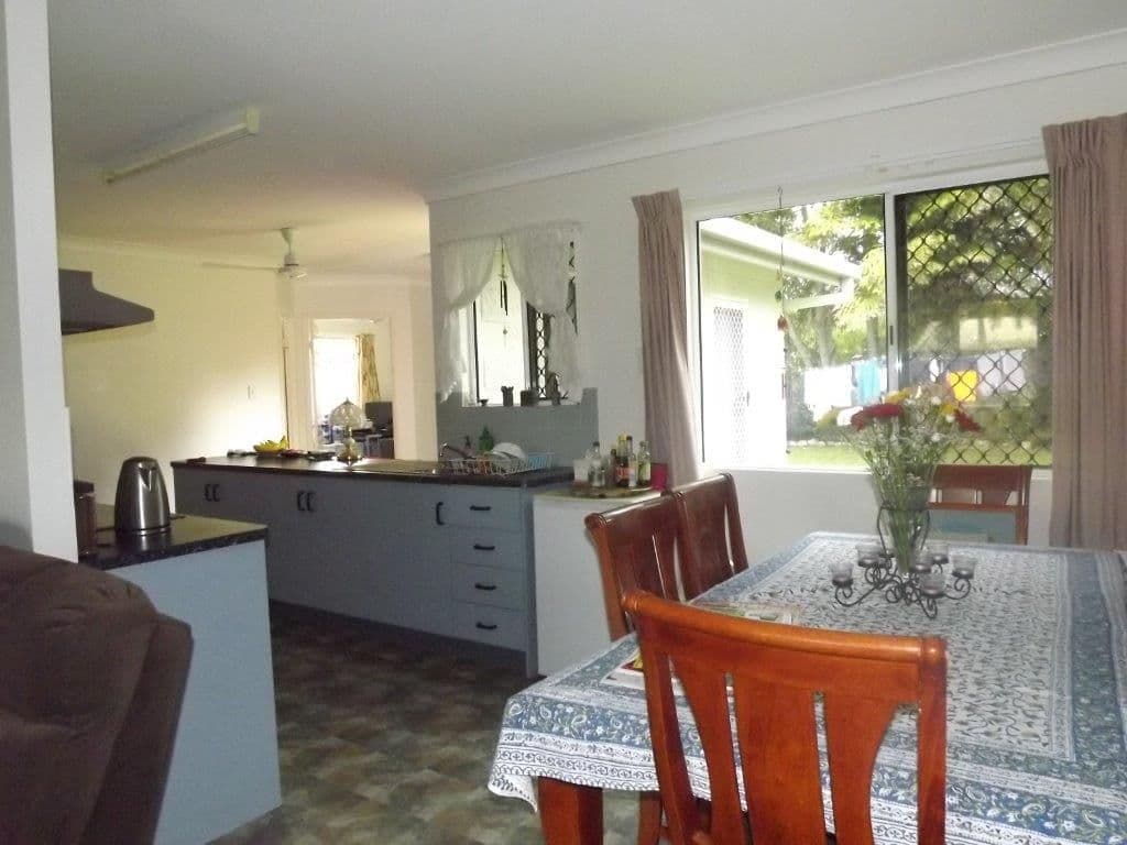 4 Woodlea Court, KELSO QLD 4815, Kelso - Thumbnail 4