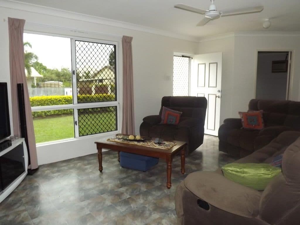 4 Woodlea Court, KELSO QLD 4815, Kelso - Thumbnail 3