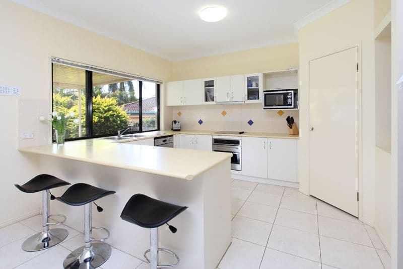 32 Banksia Place, BRIDGEMAN DOWNS QLD 4035, Bridgeman Downs - Thumbnail 4