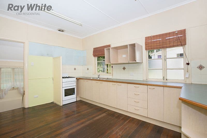 24 O'Donnell Street, WAVELL HEIGHTS QLD 4012, Wavell Heights - Thumbnail 4