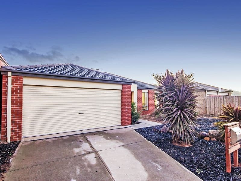 19 McDougall Place, TRUGANINA VIC 3029, Truganina - Thumbnail 3