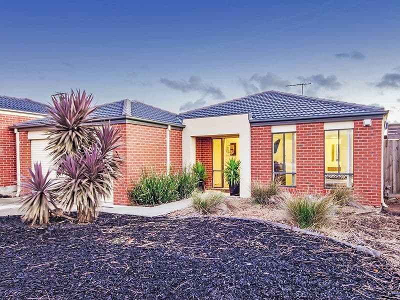 19 McDougall Place, TRUGANINA VIC 3029, Truganina - Thumbnail 2