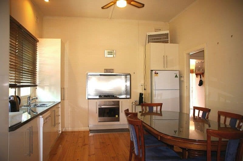 84 Twentieth Street, RENMARK SA 5341, Renmark - Thumbnail 4