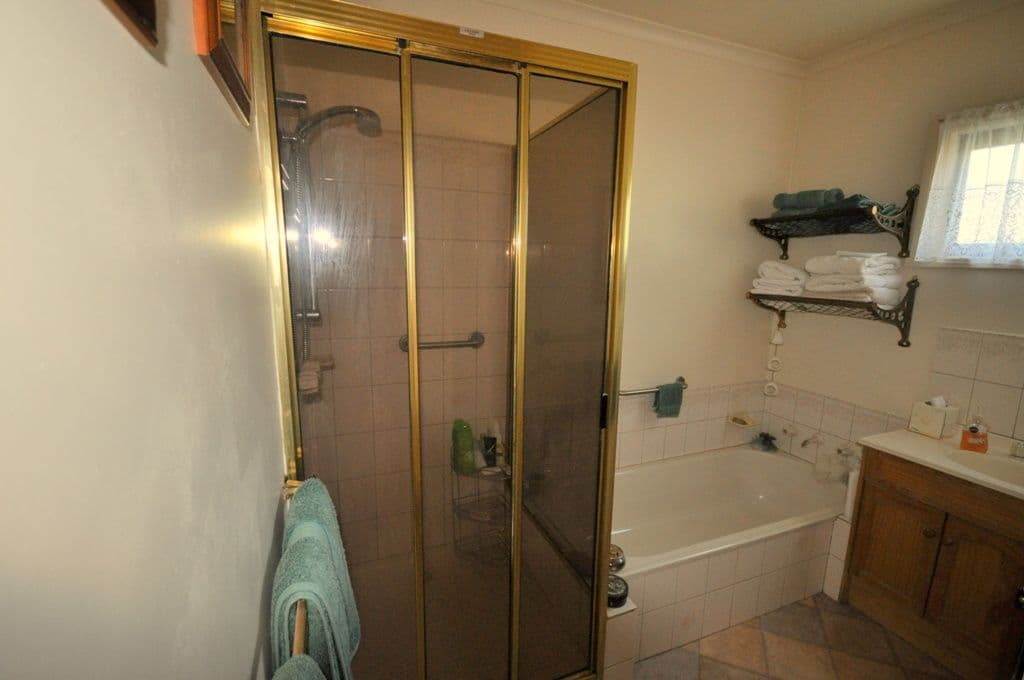 15 Faraday Street, AVOCA VIC 3467, Avoca - Thumbnail 6
