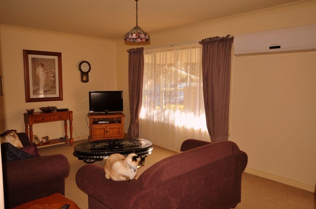 15 Faraday Street, AVOCA VIC 3467, Avoca - Thumbnail 2