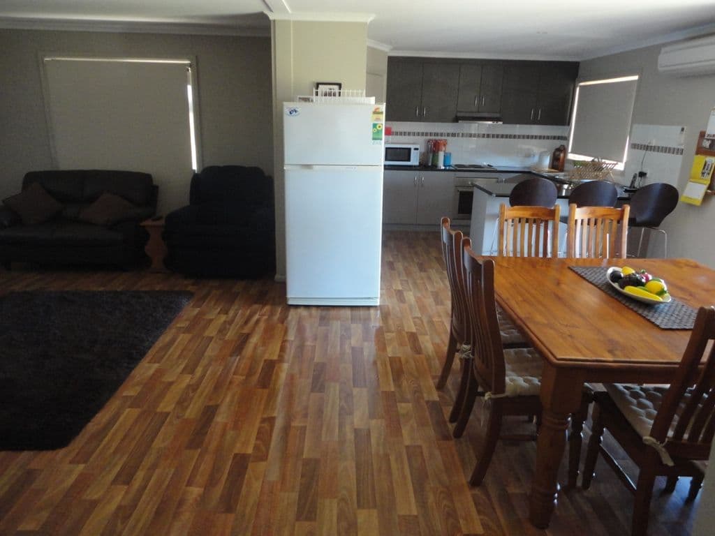 7375 "Glenview" Burley Griffin Way, TEMORA NSW 2666, Temora - Thumbnail 7