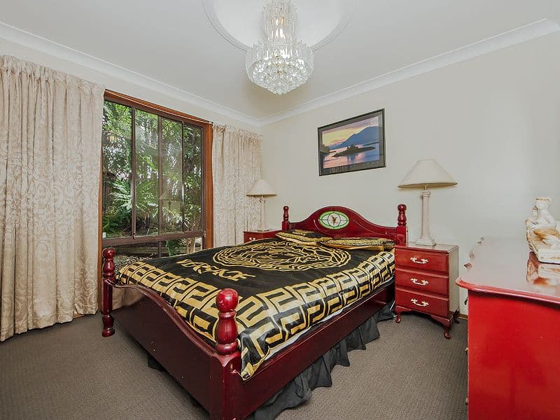 12 Redleaf Court, BURLEIGH WATERS QLD 4220, Burleigh Waters - Thumbnail 8