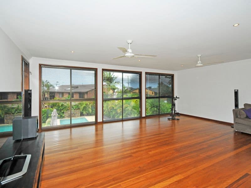 3 Crest Drive, ELANORA QLD 4221, Elanora - Thumbnail 5