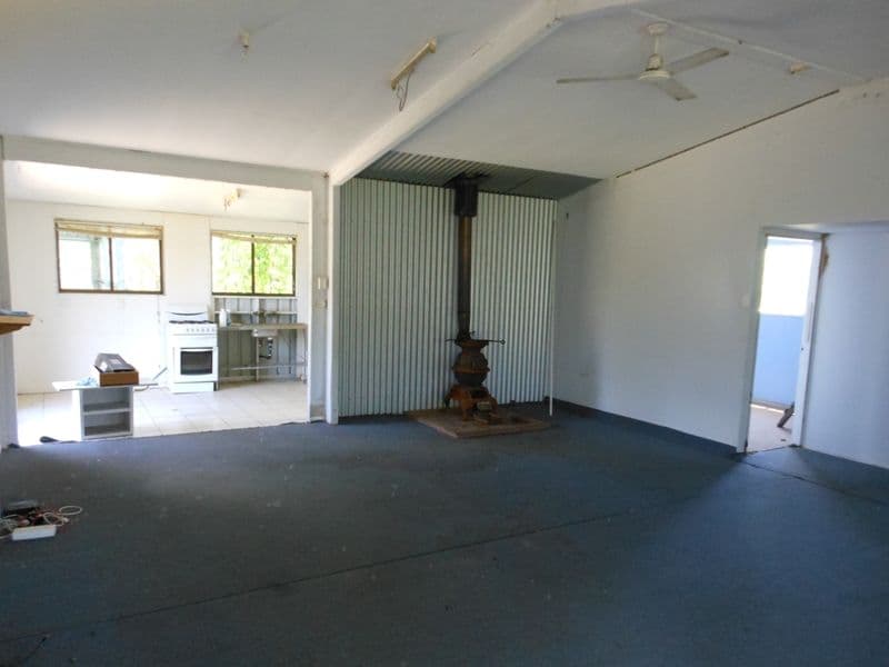 728 Tenningering Road, GOOD NIGHT QLD 4671, Good Night - Thumbnail 4