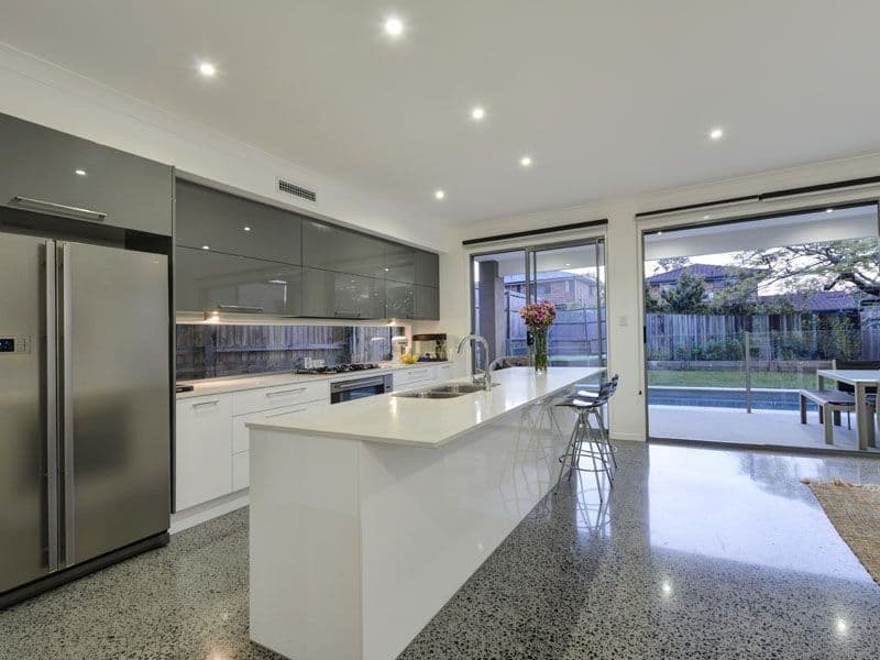 15 Windemere Avenue, MORNINGSIDE QLD 4170, Morningside - Thumbnail 3