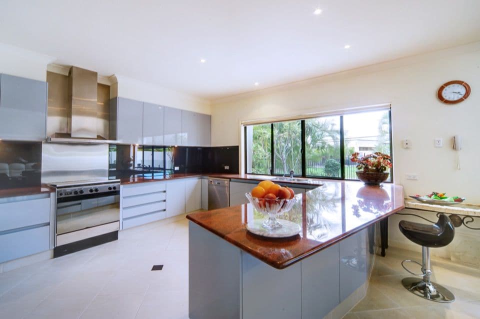 2554 Belmont Court, HOPE ISLAND QLD 4212, Hope Island - Thumbnail 4