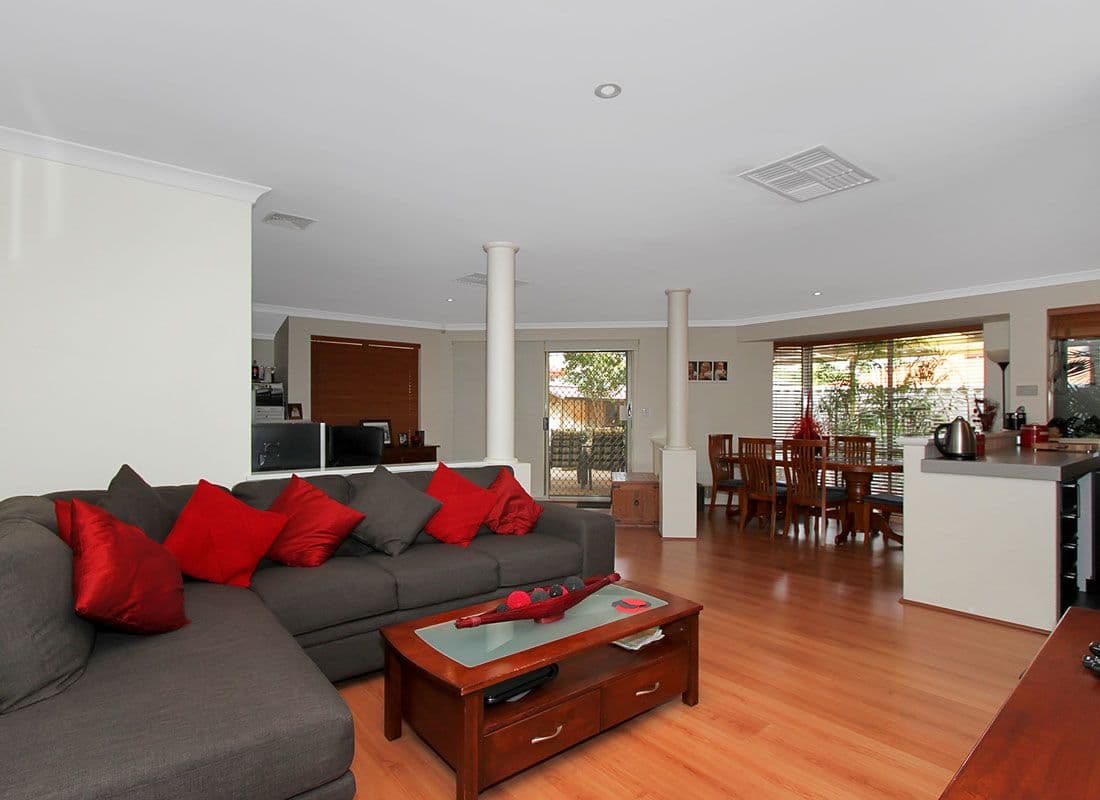 53 Parella Court, BENNETT SPRINGS WA 6063, Bennett Springs - Thumbnail 4