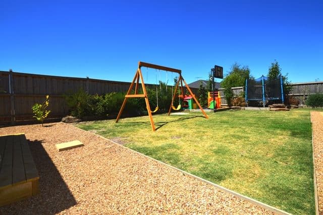 142 Overland Drive, DOREEN VIC 3754, Doreen - Thumbnail 2