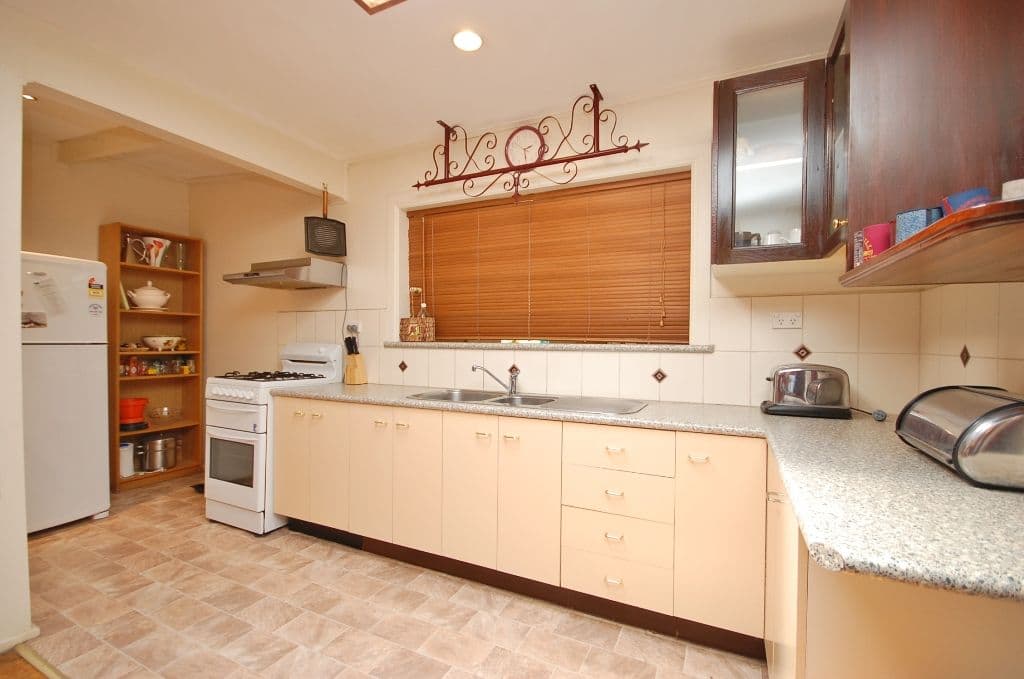 6 O'Connor Avenue, MOUNT EVELYN VIC 3796, Mount Evelyn - Thumbnail 4
