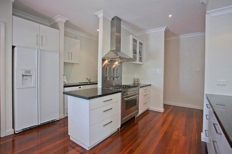 10 Stanhope Road, KALAMUNDA WA 6076, Kalamunda - Thumbnail 3