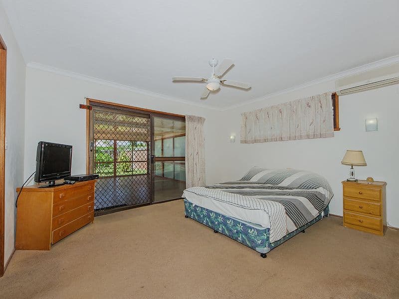 11 Vaucluse Place, BUNDALL QLD 4217, Bundall - Thumbnail 6