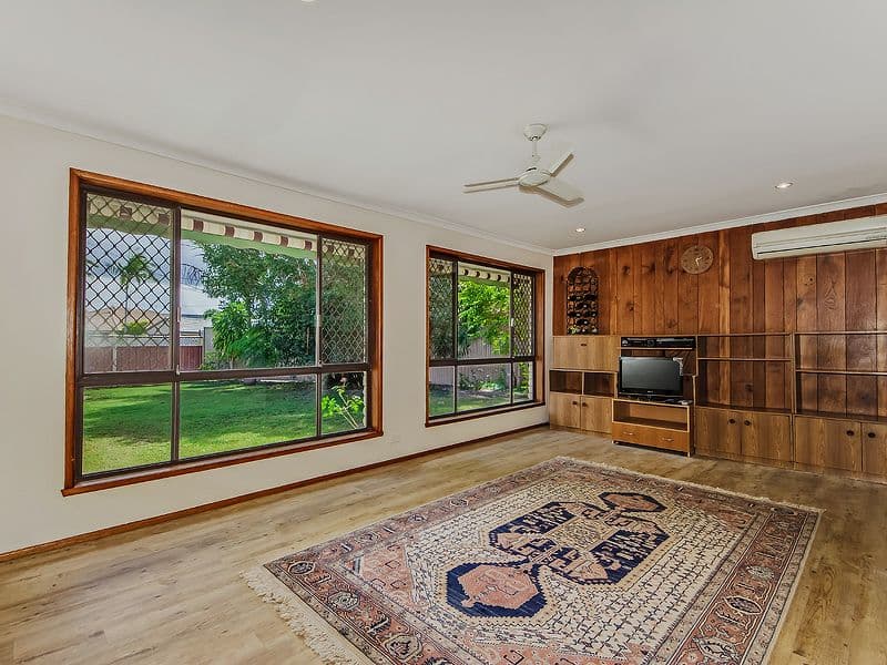11 Vaucluse Place, BUNDALL QLD 4217, Bundall - Thumbnail 5