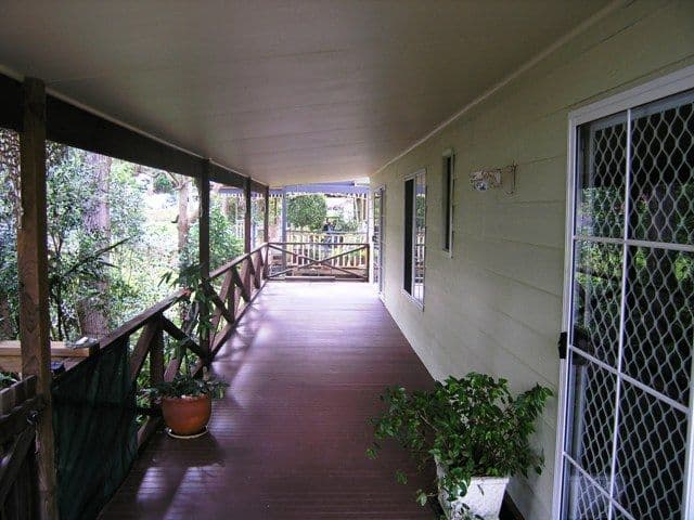 8 Oakglen Road, NORTH GOSFORD NSW 2250, North Gosford - Thumbnail 3