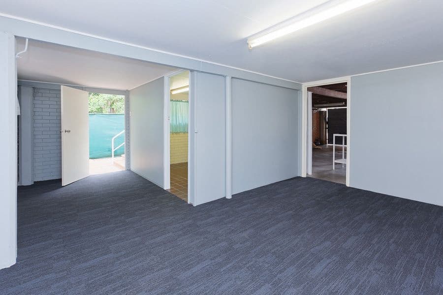 21 Nealdon Street, HOLLAND PARK QLD 4121, Holland Park - Thumbnail 7