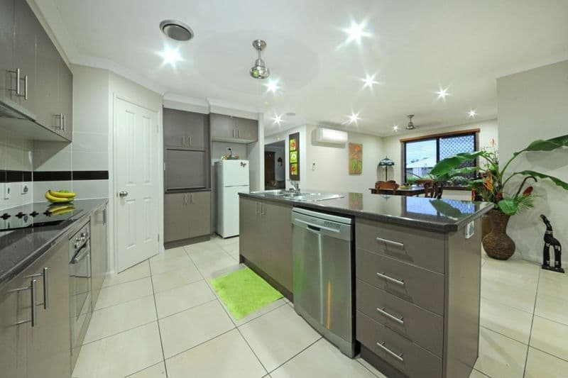 11 Tamarind Crescent, PROSERPINE QLD 4800, Proserpine - Thumbnail 5