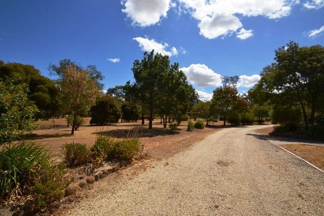 570 Northwood Road, SEYMOUR VIC 3660, Seymour - Thumbnail 2
